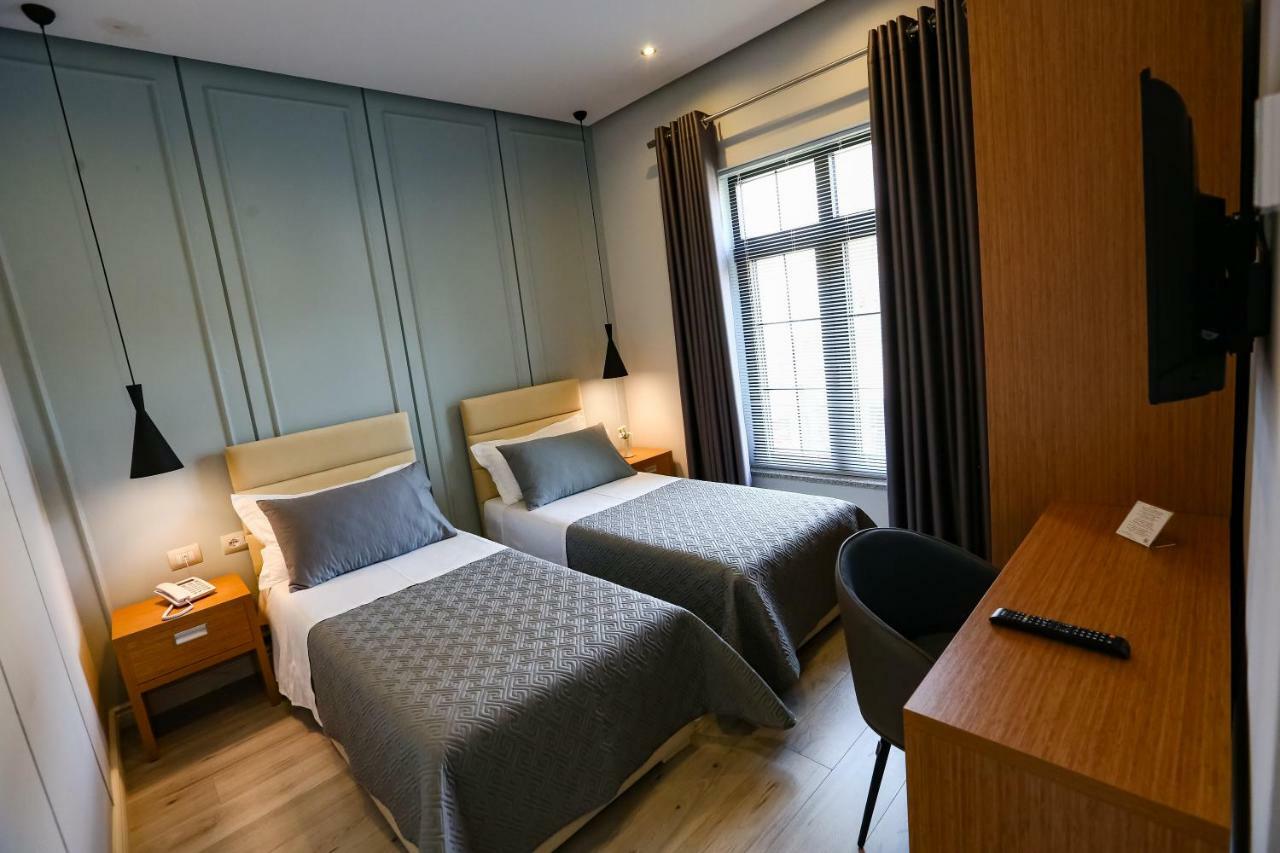 Home Hotel Tirana Extérieur photo