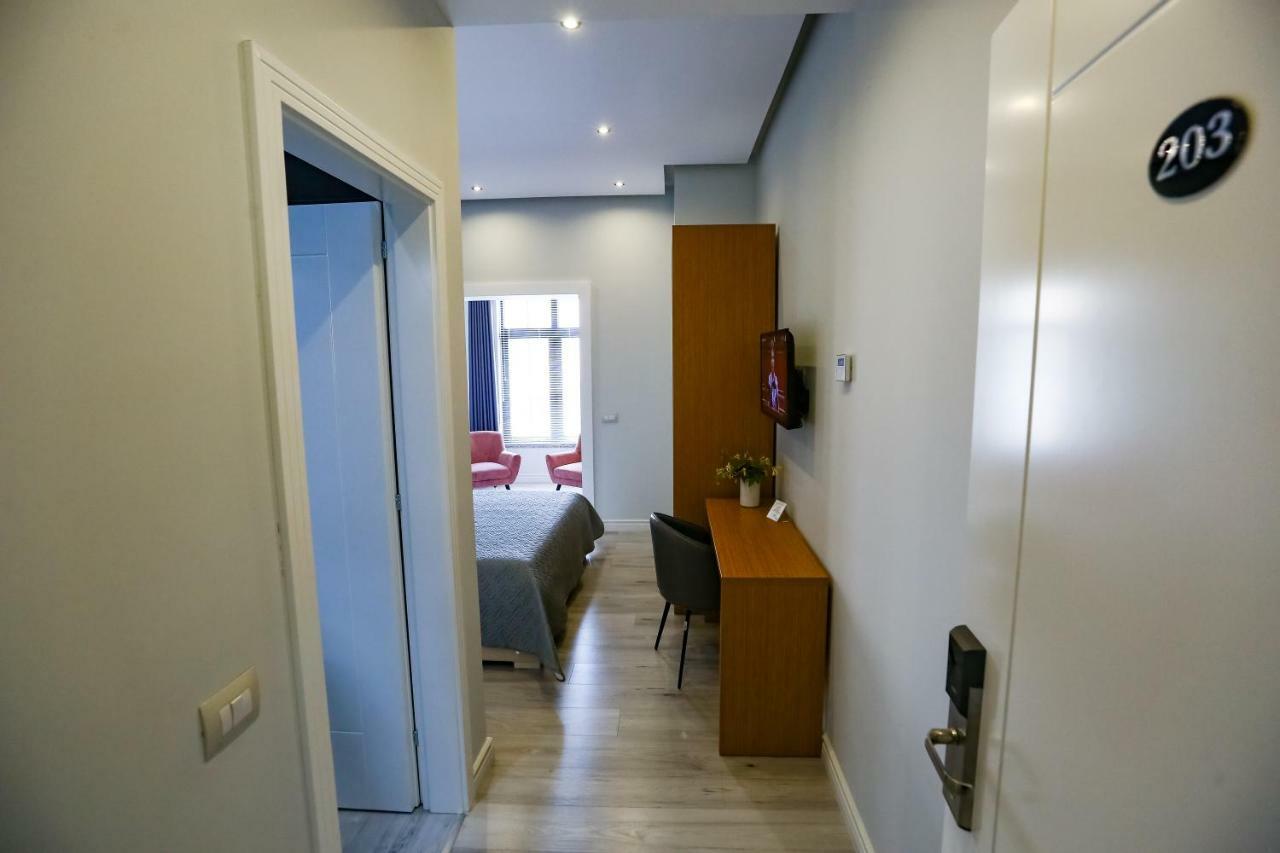 Home Hotel Tirana Extérieur photo