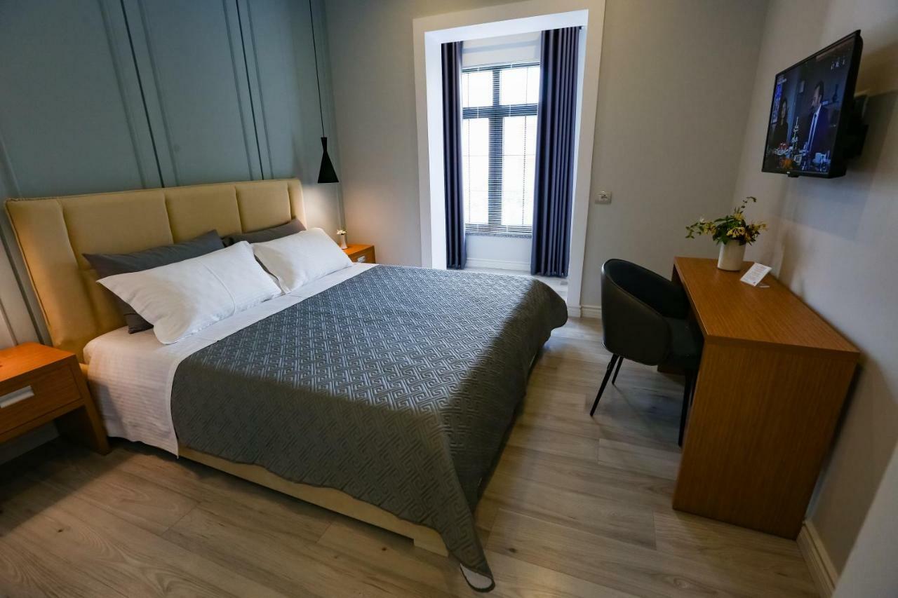 Home Hotel Tirana Extérieur photo
