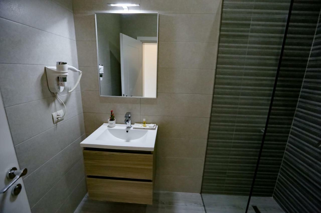 Home Hotel Tirana Extérieur photo