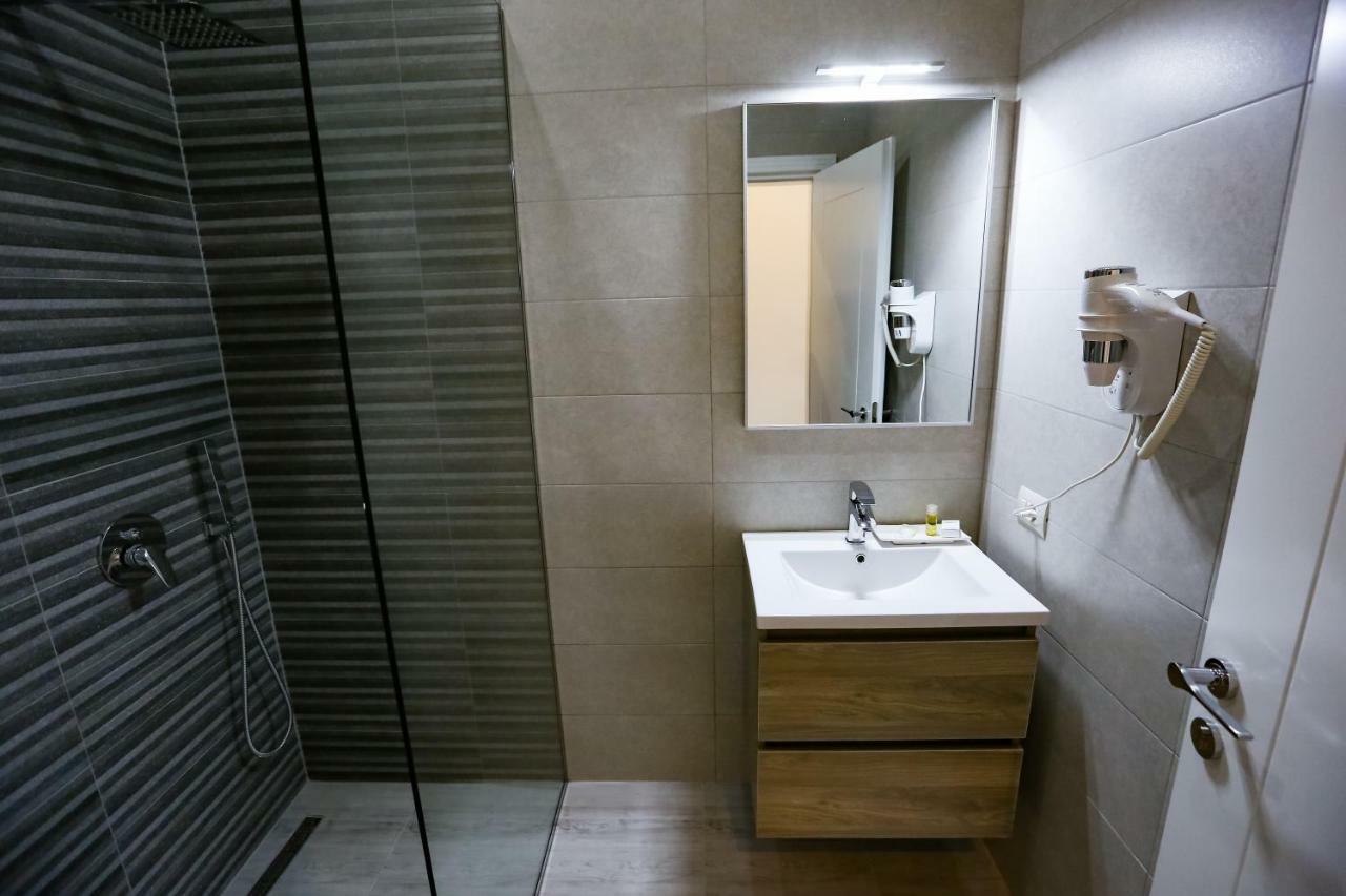Home Hotel Tirana Extérieur photo
