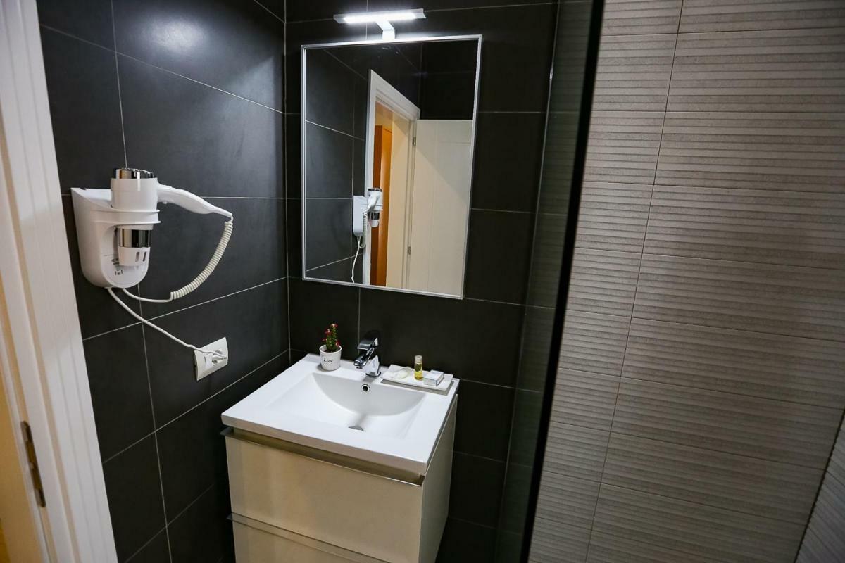 Home Hotel Tirana Extérieur photo
